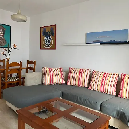 Appartement Playa Chica With Terrace 100 M From The Sea