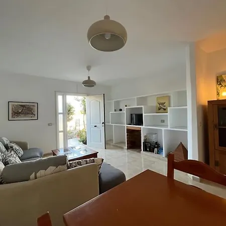 Playa Chica With Terrace 100 M From The Sea Appartamento