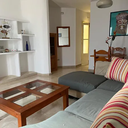 Playa Chica With Terrace 100 M From The Sea Appartement