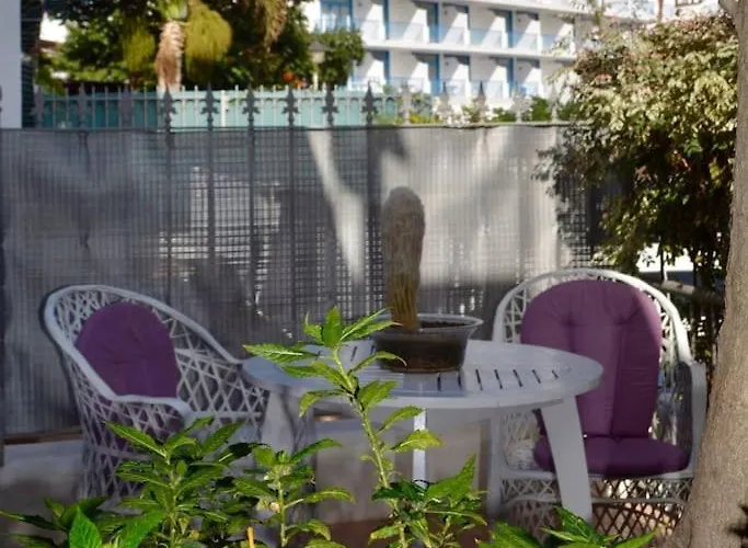 Appartamento Playa Chica With Terrace 100 M From The Sea