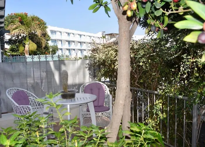 Playa Chica With Terrace 100 M From The Sea Puerto del Carmen (Lanzarote)